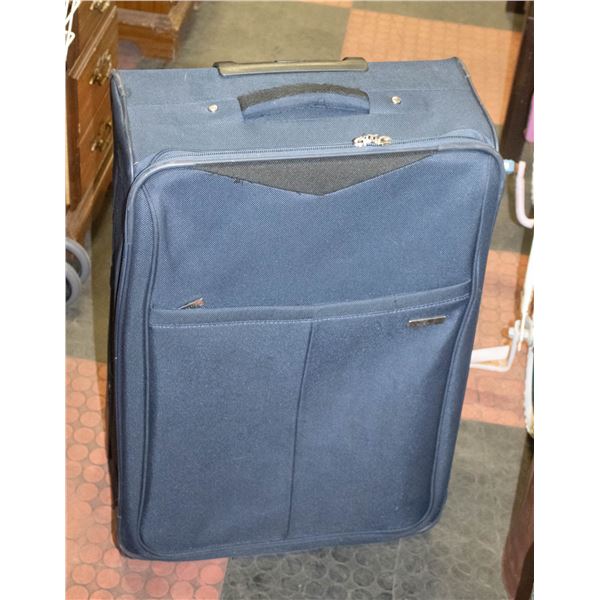 CLAIBORNE 2PC LUGGAGE SET