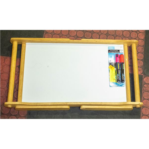 3 IN 1 SERVING AND LAP OR BED TRAY / DOODLE WHITE