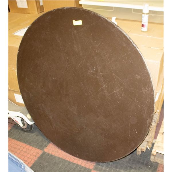 48" ROUND TABLE WITH FOLDING LEGS