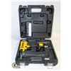 Image 1 : DEWALT AIR NAIL GUN