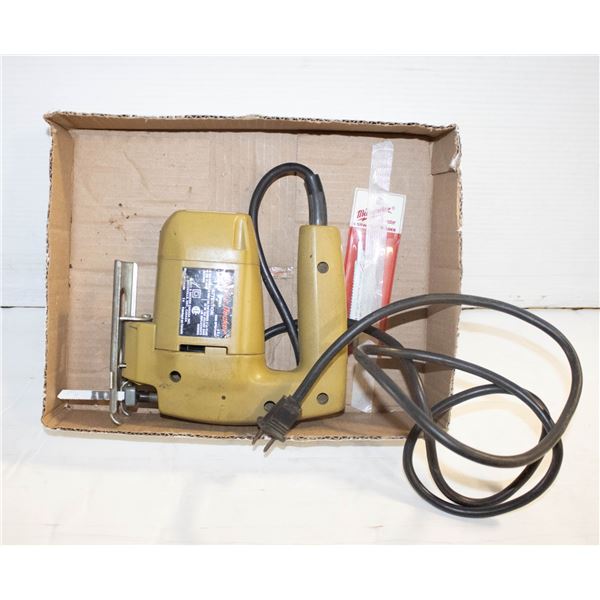 BLACK + DECKER JIG SAW