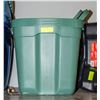 Image 1 : 3 TYPE A STORAGE BINS & LIDS