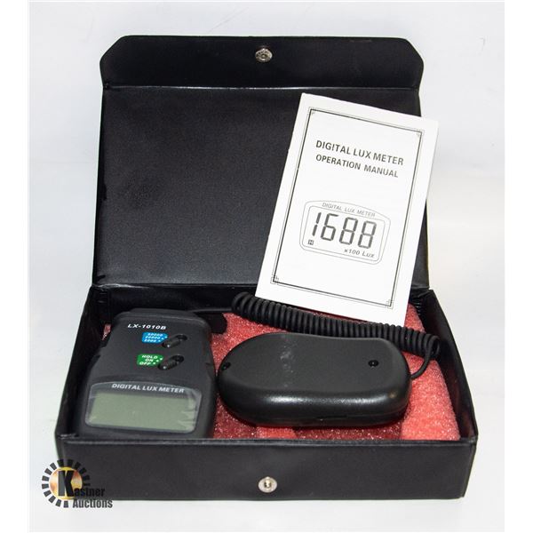 DIGITAL LUX METER