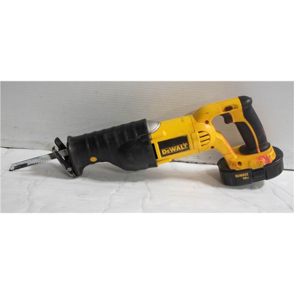 DEWALT SAW WITH BATTERY