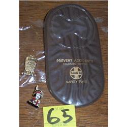 Santa Fe Pins (Little Chico & Quality)+ Coin Purse