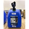 Image 1 : Scepter Smart Control Kerosene Container
