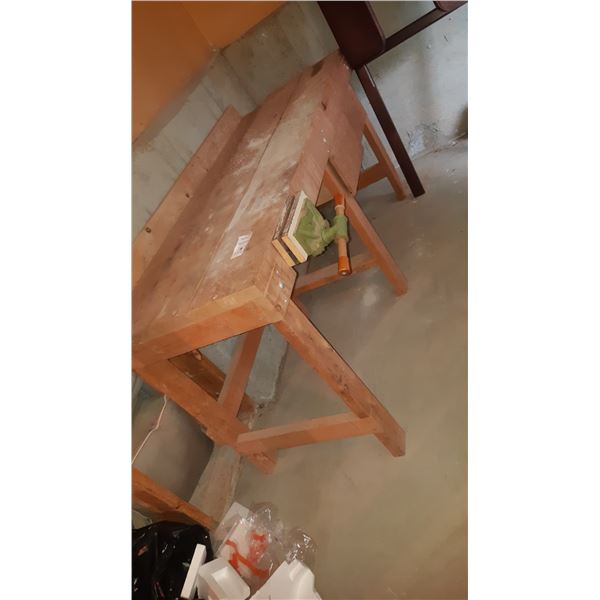 Workbench with vice A