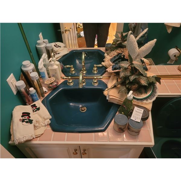 Bathroom Decor & JoicoA