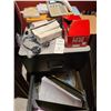 Image 13 : Filing cabinet, office supplies