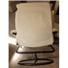 Image 10 : Swivel Chair & More C