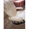 Image 7 : Swivel Chair & More C