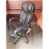 Image 12 : Office Desk & Chair C
