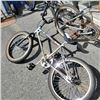Image 2 : 3 BMX BIKES