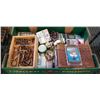 Image 1 : TRAY OF COLLECTIBLES