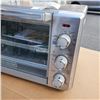 Image 2 : BLACK AND DECKER 6 SLICE AIR FRY TOASTER OVEN - TESTED WORKING, RETAIL $119