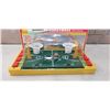 Image 2 : 1978 PLAYWELL 2 PLAYER BASKETBALL GAME