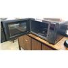 Image 2 : LG SMART INVERTER MICROWAVE TESTED WORKING