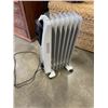 Image 2 : OIL HEATER