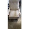 Image 2 : VINTAGE ROCKING CHAIR