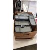Image 2 : CAKE DECORATIONG KIT AND STARFRIT FOOD STORAGE CONTAINERS