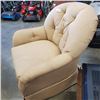 Image 2 : HICKORY CHAIR FINE FURNITURE CHAIR