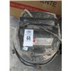 Image 2 : Dayton 4TR11 Wet Dry Vac - No Hose