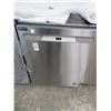 Image 1 : Maytag S/S Floor Model Dishwasher