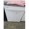 Image 1 : Whirlpool White Dishwasher - Slight Door Damage