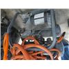 Image 2 : Portable Twin Cylinder Air Compressor w/Air Lines