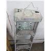 Image 2 : Alum. Wide Step, 4' Stepladder - 2