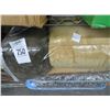 Image 2 : Decorator Pillows, Blankets, Candle Holders
