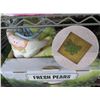 Image 1 : Quilt, Bottle Box, Wall Clock, Candles, Décor