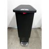 Image 1 : New Slim Black Locking Kitchen Trash Can - 40 Liter