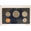 Image 2 : 1989 US YEAR SET IN PLASTIC HOLDER NO BOX