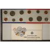 Image 1 : 1988 US MINT SET (UNC) P/D (WITH ENVELOPE)