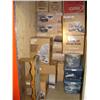 Image 2 : Storage Unit D20 - 4x6x8 cubic feet - Items in storage units must be picked up within 3 days, winnin