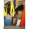 Image 2 : Storage Unit D6 - 4x6x8 cubic feet - Items in storage units must be picked up within 3 days, winning