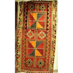 Persian carpet #39560 - Shiraz 9'9"x4'9" - estimated retail value $2886 (8888)