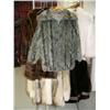 Image 1 : Lot of damaged fur coats (28)