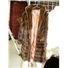 Image 3 : Lot of damaged fur coats (28)