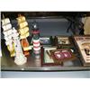 Image 3 : Lot of nautical decorations: Wood ships, lighthouses, framed knives, butterflies, ships and shells, 