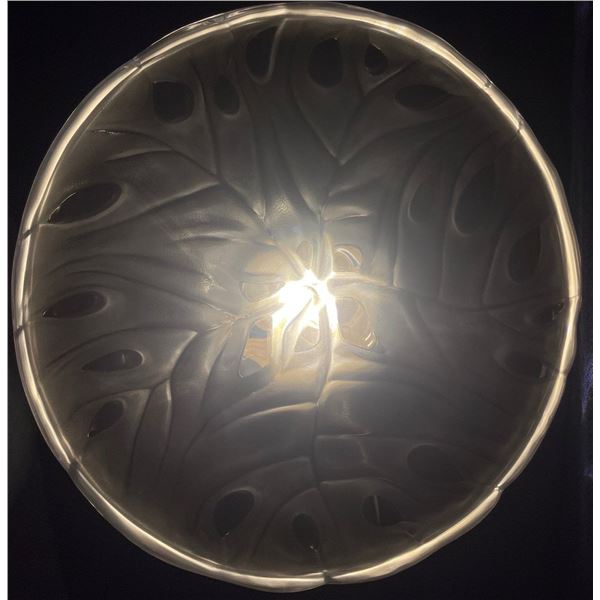 Lalique Crystal Serving Platter Leaves Pattern 13.5D