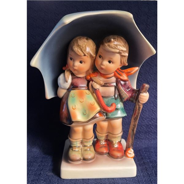 Goebel Hummel Stormy Weather 6T