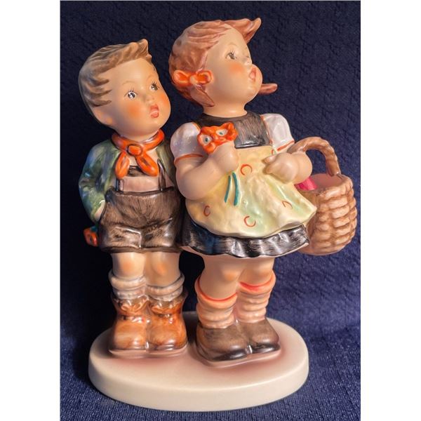 Goebel Hummel Too Market 6T