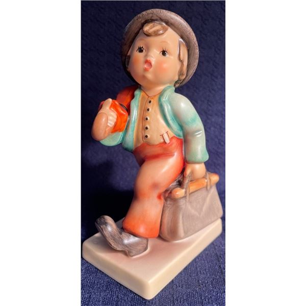 Goebel Hummel Merry Wanderer 5T