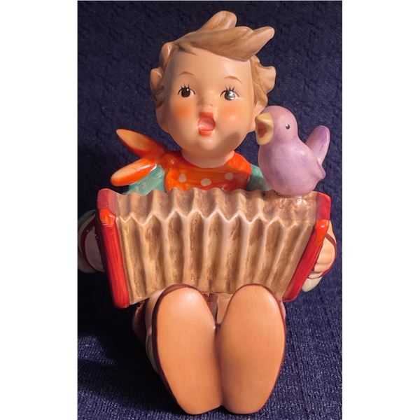 Goebel Hummel Lets Sing 4T