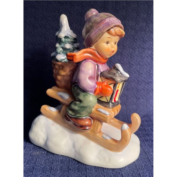 Goebel Hummel Ride Into Christmas 4T