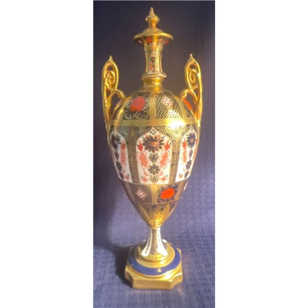 Royal Crown Derby Urn 11T