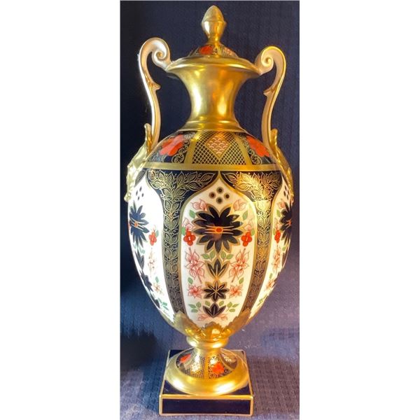 Royal Crown Derby Urn 14T