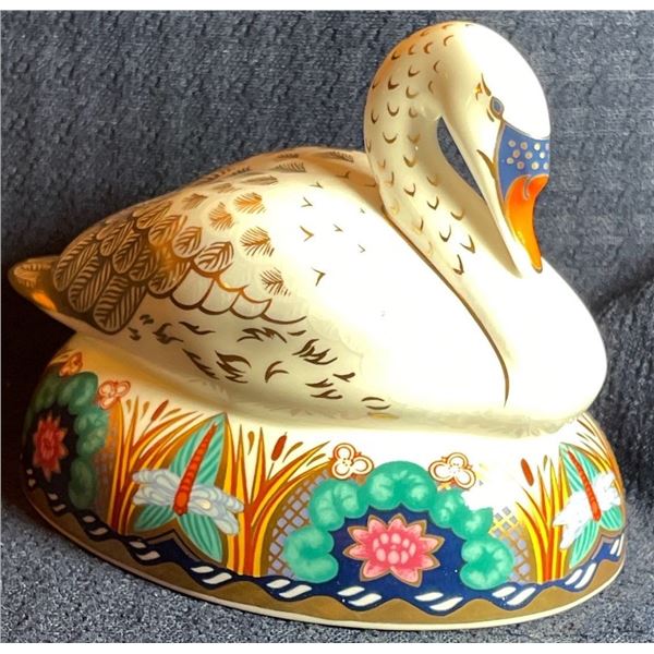 Royal Crown Derby Swan 5.5L